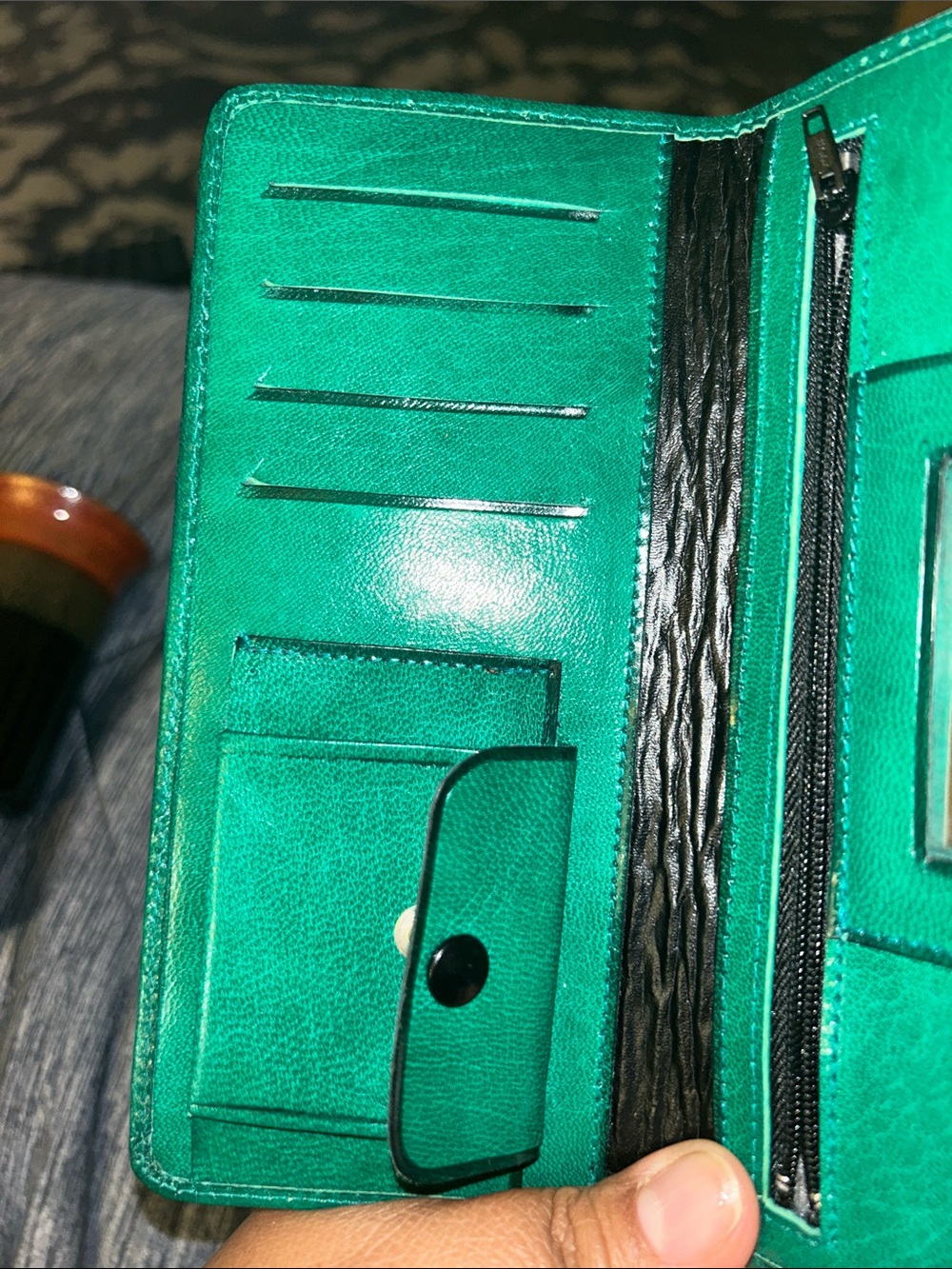 New green leather Hand-Painted Floral Green Wallet - Picture 12 of 16